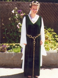 medieval dress (Maid Marion)