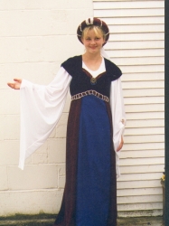 medieval dress (Juliet)